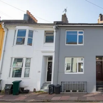Rent this 6 bed townhouse on 18 Southampton Street in Brighton, BN2 9UT
