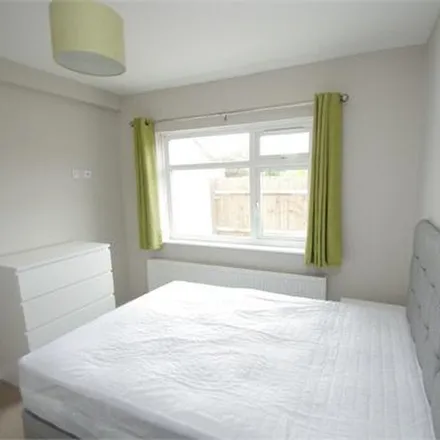 Image 3 - 42 Holywell Road, Holywell, WD18 0HU, United Kingdom - Apartment for rent
