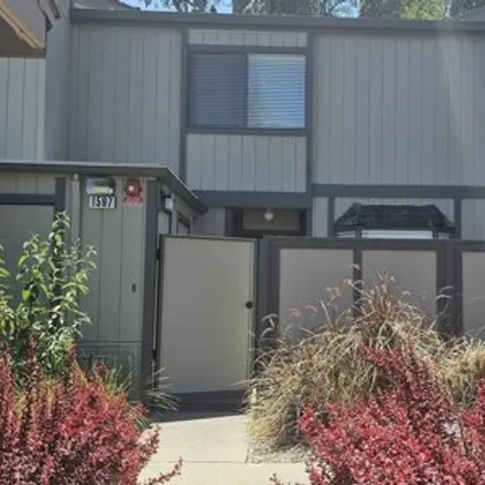 Rent this 2 bed townhouse on 1597 Ashwood Dr in Martinez, California