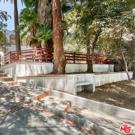 Image 2 - 6617 Padre Terrace, Los Angeles, CA 90068, USA - House for sale