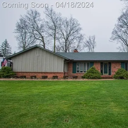 Buy this 4 bed house on 11286 Messmore Road in Utica, MI 48317