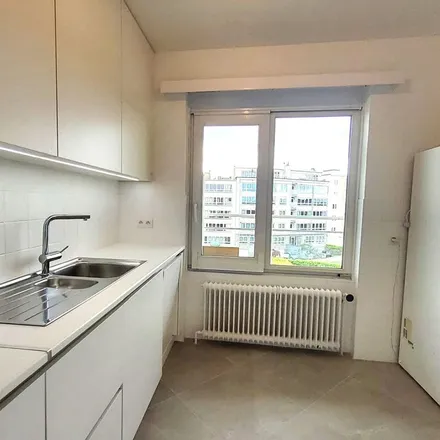 Rent this 2 bed apartment on Avenue Paul Hymans - Paul Hymanslaan 41 in 1200 Woluwe-Saint-Lambert - Sint-Lambrechts-Woluwe, Belgium
