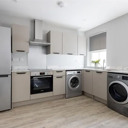 Rent this 1 bed apartment on 51 Thornhill Road in London, E10 5LL