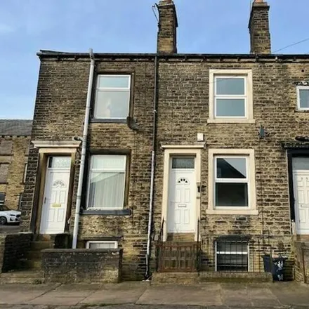 Buy this 3 bed townhouse on Gordon Street in Halifax, HX3 6NX