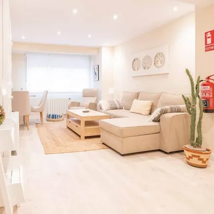 Rent this 2 bed apartment on Gijón in Estacion provisional Xixon/Gijón, 33207 Gijón
