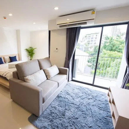 Rent this studio apartment on 399/45 Soi Thonglor 21 in Sukhumvit Rd, Wattana