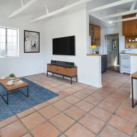 Image 6 - 1916 Whitmore Avenue, Los Angeles, CA 90039, USA - House for sale