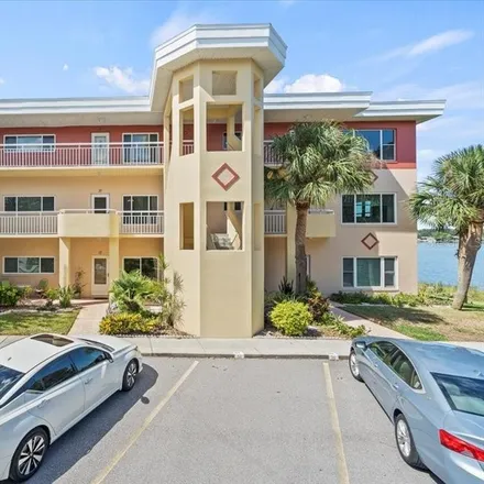 Buy this 2 bed condo on 2001 Shangrila Drive in Palm Harbor, FL 33763