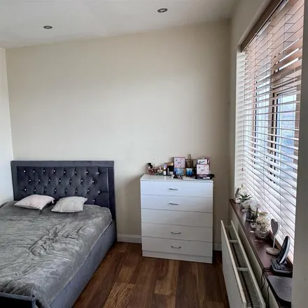 Rent this studio apartment on Kingsley Road in London, TW3 1QA