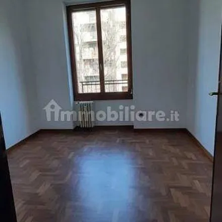Image 5 - Scuola Secondaria di Primo Grado Elisa Sala, Via Giovanni Sgambati 36, 20900 Monza MB, Italy - Apartment for rent