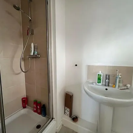 Image 7 - Spinner House, Elmira Way, Salford, M5 3LH, United Kingdom - Apartment for rent