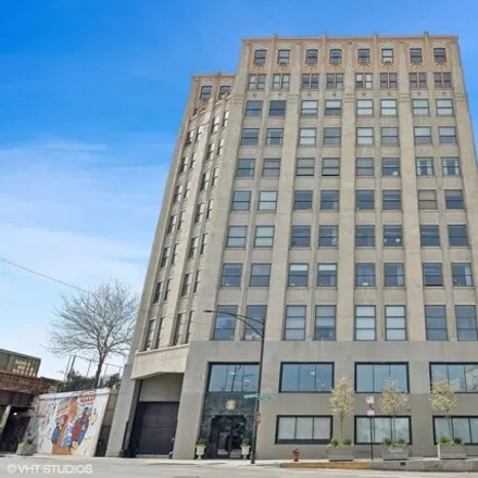 Buy this 3 bed condo on University Station in 1550 South Blue Island Avenue, Chicago