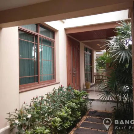 Image 2 - Bangkok City Hall, Dinso Road, Phra Nakhon District, 10200, Thailand - Apartment for rent