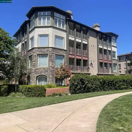 Buy this 3 bed condo on Regent on the Park in 1800 Alma Avenue, Walnut Creek