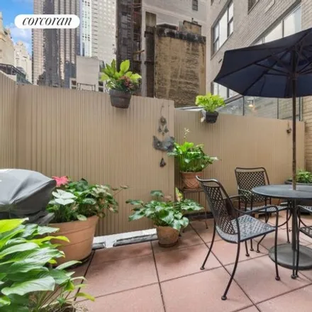 Image 9 - 77 West 55th Street, New York, NY 10019, USA - Condo for sale