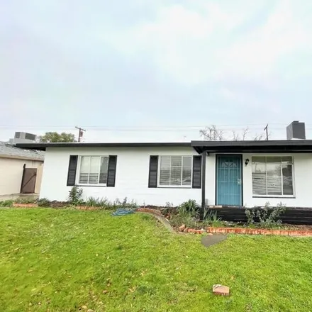 Rent this 3 bed house on 5171 58th Street in Sacramento, CA 95820