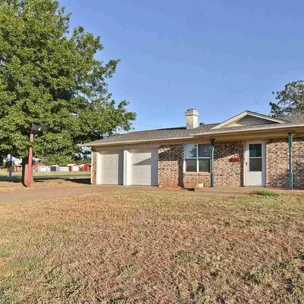 Image 3 - 135 Highland Drive, Burkburnett, TX 76354, USA - House for sale