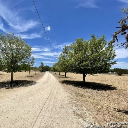 Image 3 - 110 Newcomer Lane, Medina, Bandera County, TX 78055, USA - House for sale