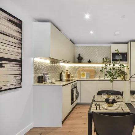 Rent this 2 bed apartment on Evelyn Street / Grinstead Road in Evelyn Street, London