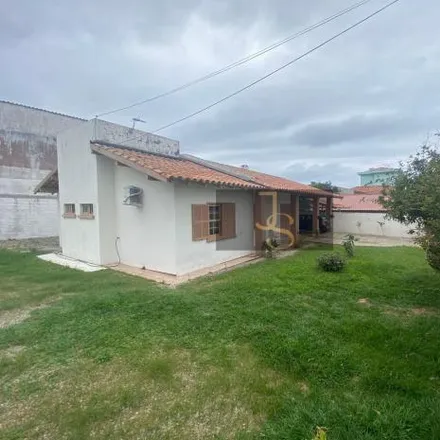 Buy this 3 bed house on Servidão Leonel Domingos da Silva in Ingleses do Rio Vermelho, Florianópolis - SC