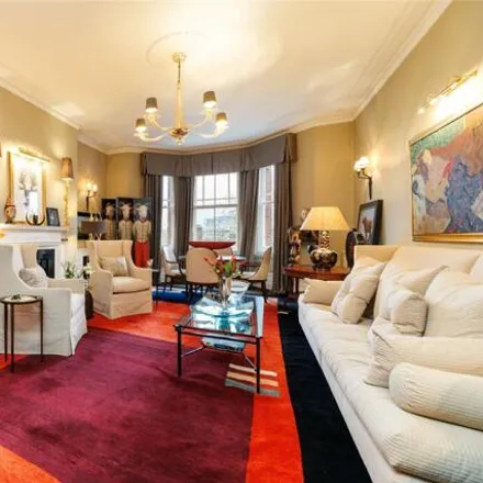Buy this 3 bed apartment on Carlyle Mansions in Cheyne Walk, London