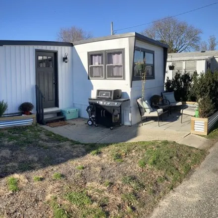Buy this studio apartment on Briarwood Trailer Park Street in Cape May Court House, NJ 08210