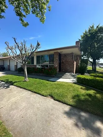 Rent this 2 bed house on 2524 North Thesta Street in Fresno, CA 93703
