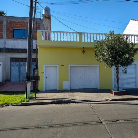 Buy this studio house on Ambrosetti 2418 in Partido de La Matanza, B1754 BYQ San Justo