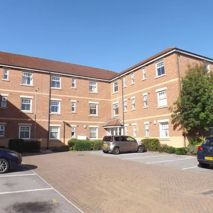 Image 3 - Oxclose Park Gardens, Sheffield, S20 8GR, United Kingdom - Apartment for rent