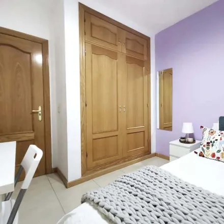 Rent this 4 bed room on Madrid in Calle de Velázquez, 119