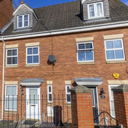 Rent this 3 bed townhouse on Myrtle Way in Brough, HU15 1SR