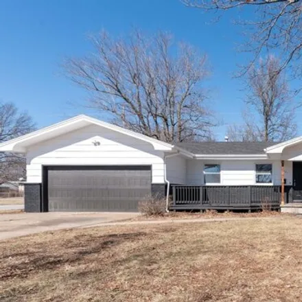Buy this 3 bed house on 2688 South Ferguson Avenue in Springfield, MO 65807