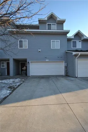 Buy this 2 bed townhouse on 597 Woodduck Drive in Woodbury, MN 55125