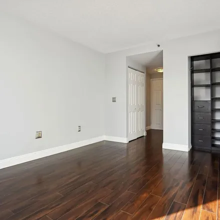 Image 4 - Portofino Apartments, 1 2nd Street, Jersey City, NJ 07302, USA - Apartment for rent