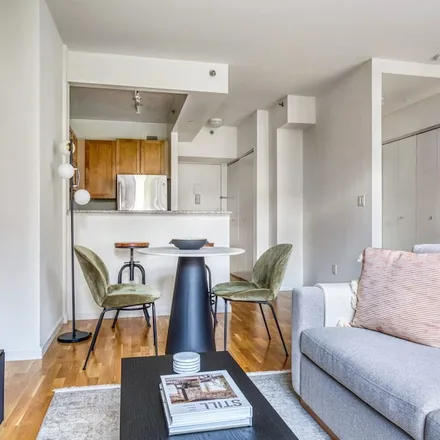 Rent this studio apartment on Uptown Hudson Tubes in Hudson River Greenway, New York