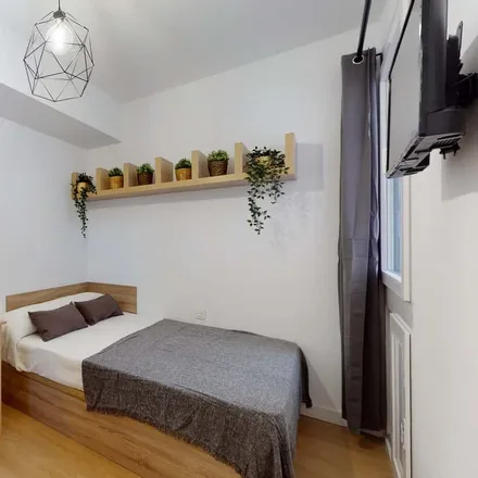 Rent this 5 bed room on Madrid in Pilates Studio, Calle de Fernando el Católico