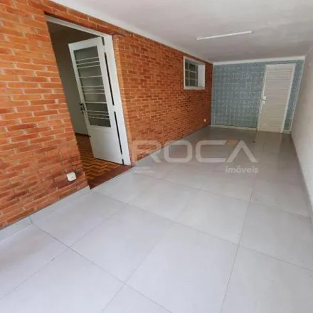 Rent this 2 bed house on Faxinaria Al Kent in Rua Coronel Marcolino Lopes Barreto, Vila Elisabeth