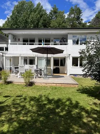 Rent this 7 bed house on Skyttegatan in 193 31 Sigtuna, Sweden