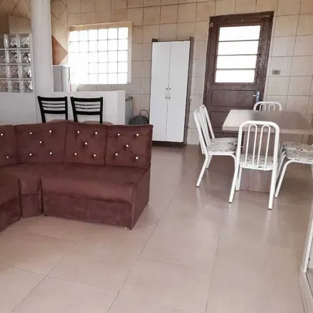 Rent this 2 bed house on Osório