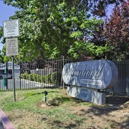 Buy this 2 bed townhouse on 1495 Hood Road in Sacramento County, CA 95825