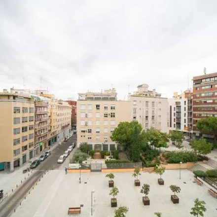 Image 6 - Instalaciones Deportivas Canal de Isabel II, Avenida de Filipinas, 28003 Madrid, Spain - Apartment for rent