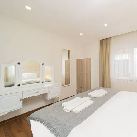 Rent this 2 bed apartment on 07050 Muratpaşa