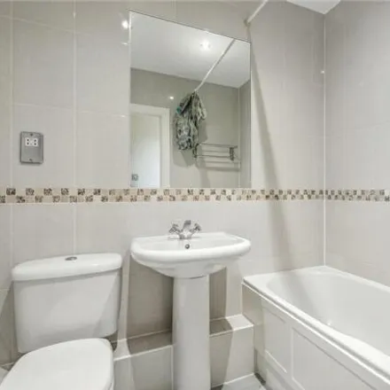 Image 5 - Warren House &amp; Atwood House, 185 Warwick Road, London, W8 6PL, United Kingdom - Apartment for sale