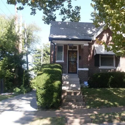 Buy this 2 bed house on 4467 Lexington Avenue in St. Louis, MO 63115