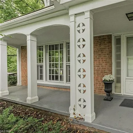 Image 2 - 16310 Parkland Drive, Shaker Heights, OH 44120, USA - House for sale