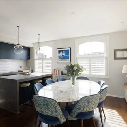 Buy this 3 bed apartment on 162 Lancaster Road in London, W11 1QU