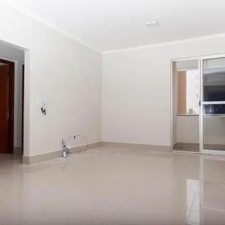 Rent this 3 bed apartment on Rua Fernando Alves Rezende in Presidente Roosevelt, Uberlândia - MG