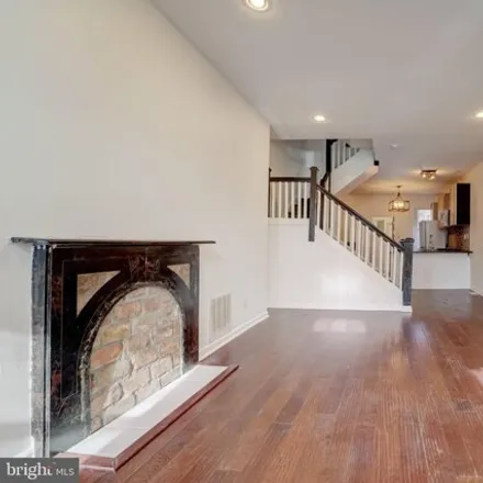 Image 7 - 302 East 21st Street, Baltimore, MD 21218, USA - House for sale