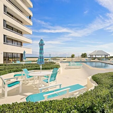 Image 4 - 5252 North Ocean Drive, Palm Beach Isles, Riviera Beach, FL 33404, USA - Condo for rent