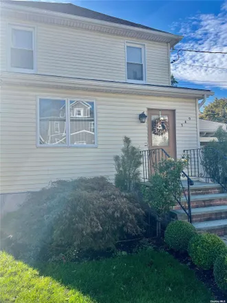 Rent this 1 bed duplex on 200 Butler Street in Village of Westbury, NY 11590